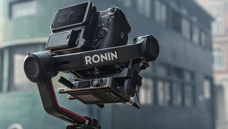 DJI RS 3 Pro là chiếc gimbal được tích hợp và nâng cấp công nghệ chống rung hiện đại bậc nhất hiện nay.