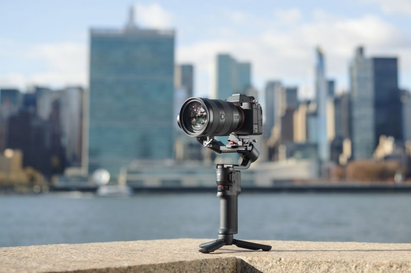 Gimbal RS 3 Mini có thiết kế khá khiêm tốn
