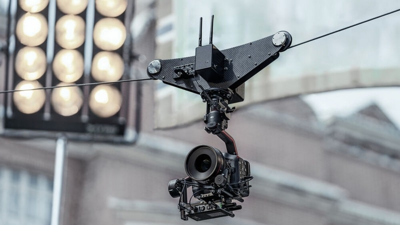 Gimbal RS3 Pro cho phép làm việc liên tục 12 tiếng không ngừng nghỉ